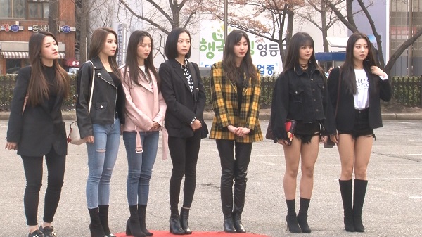 [영상] 씨엘씨, 철철 넘치는 시크미 블랙 드레스 (뮤직뱅크)