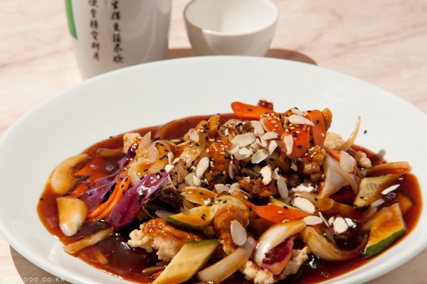 2TV 생생정보 가격파괴 WHY, 4900원(小) 8900원(大) 탕수육 맛집은 어디?