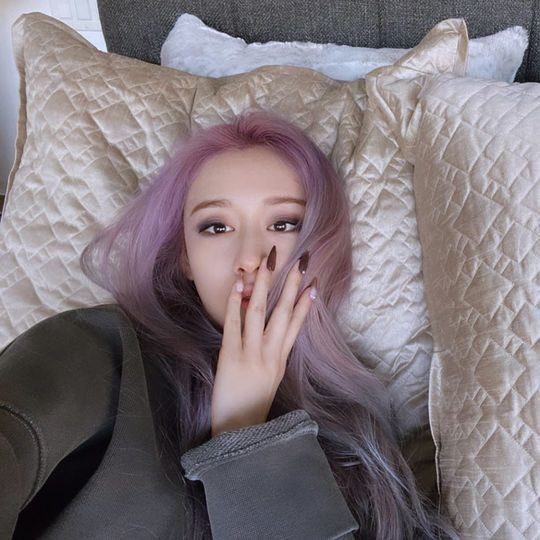 티아라 지연, 연보라 헤어로 멍뭉미 포텐 비주얼..헤어와 네일의 깔맞춤 콜라보