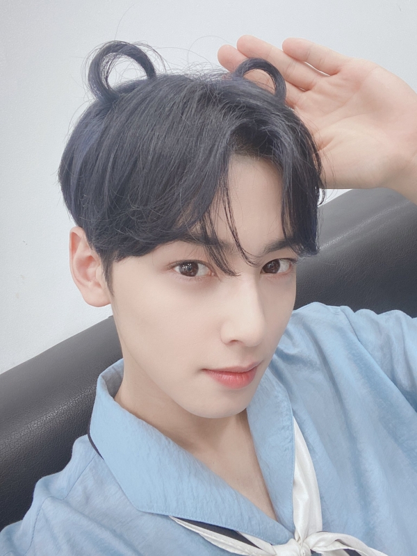 아스트로 차은우, 깜찍 곰돌이 헤어스타일..애교만점 셀카로 여심저격