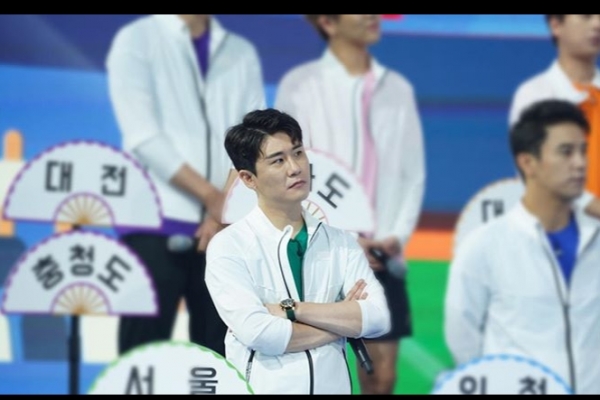 영탁, 매우 진지한 모습..5점 만점에 4.9점.. 오점 이란 없으니!