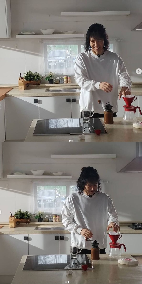 양준일, 커피 내리는 근황 공개 처음부터 잘하는 사람은 없어