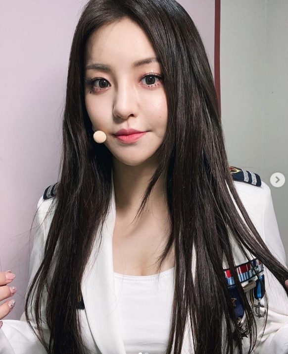 역주행 신화 브레이브걸스 남유정, 팬들에 감사 6관왕 고마워요!