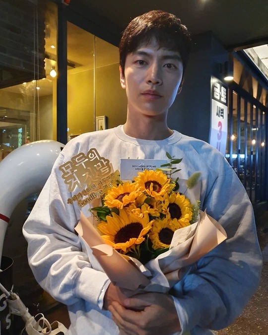 이민기, 신생 매니지먼트사 상영이엔티 전속계약…최선 다하겠다