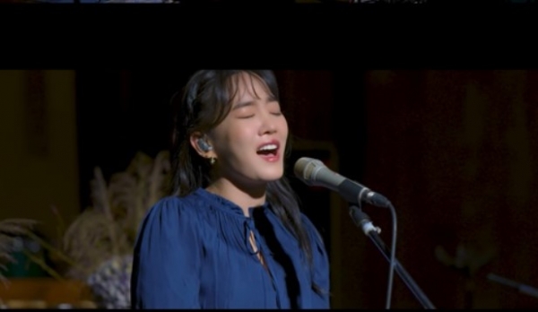 윤하, 바람 MV 티저 공개…맑고 단단한 목소리 넘사벽