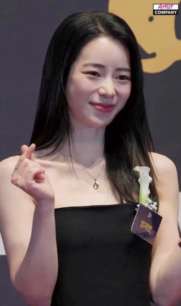임지연, 청초한 아름다움이 돋보이는 주얼리 스타일링 화제