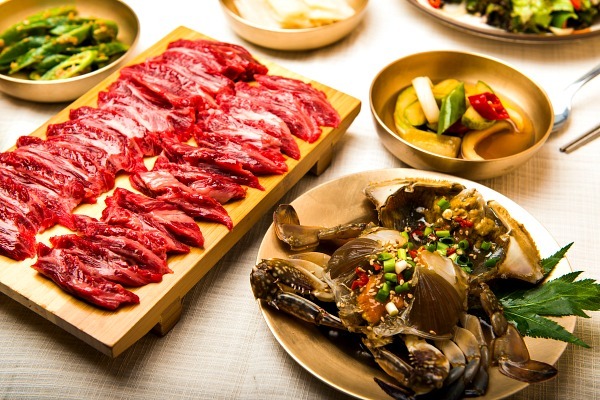 한우 먹으면 암꽃게 간장게장이 무료…역삼동 맛집 덕이네 한우