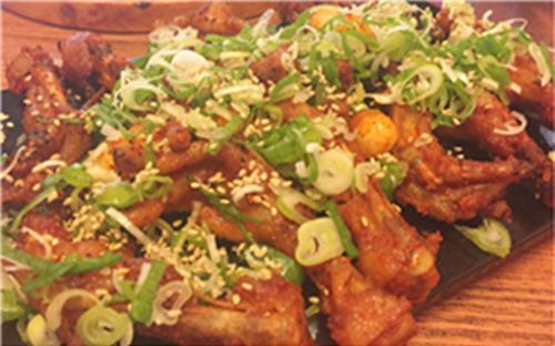 그 때 그 시절 향수를 담아낸 울산 닭발 맛집 장가네불닭발
