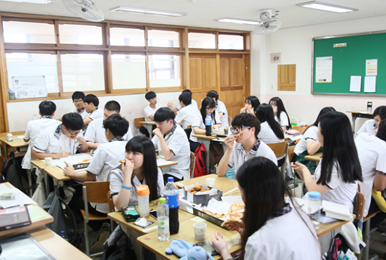 한조사 호텔제과제빵학과, 이충고등학교 고3 수험생 이벤트 성료