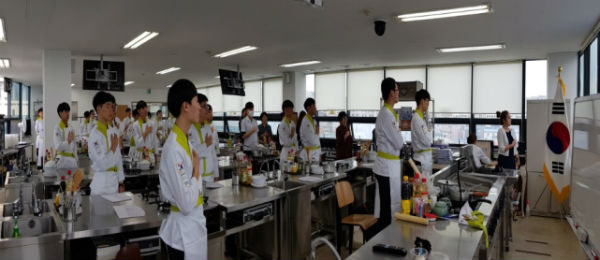 수도전문학교 호텔조리학과 과정, 한식열풍에 관심 증대