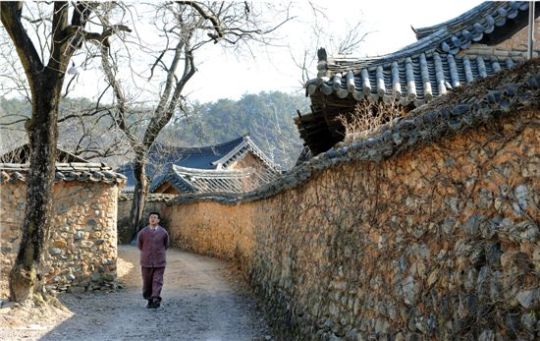 “4백년 한옥 보려면 경남 예담촌으로”