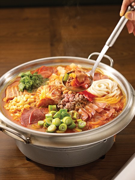 놀부 부대찌개, 사리 무료 제공 이벤트 실시