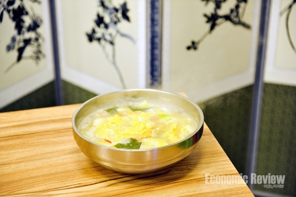 [생명을 살리는 착한맛집] 종로구 안국동 ‘은소 보리밥’