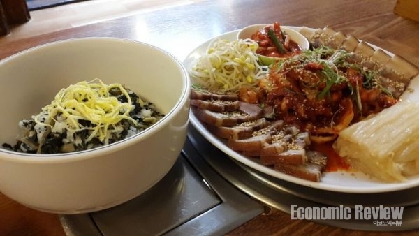 [맛있는 서울] 매콤 낙지와 부드러운 보쌈의 조화 낙지보쌈