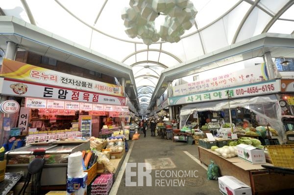 [전통시장, 핫 스팟 ①] 돈암제일시장, 태조감자국과 선녀어묵
