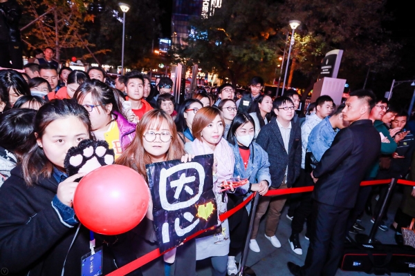 쇼핑으로 축제를 즐기는 알리바바, 데이터는 덤?