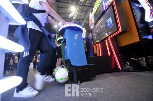 [Story포토]아케이드, 콘솔, VR, 인디게임까지 총 망라한 대형 오락실이 떴다!