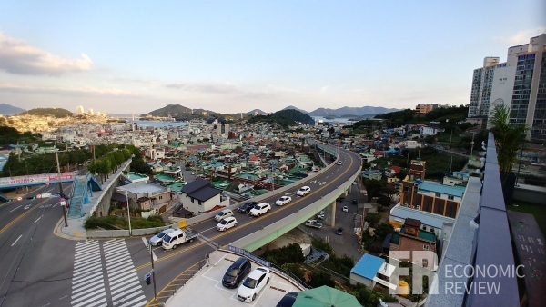 [다녀왔습니다!] 이디야 여수한재DT점, 랜드마크의 탄생