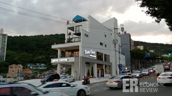 [다녀왔습니다!] 이디야 여수한재DT점, 랜드마크의 탄생
