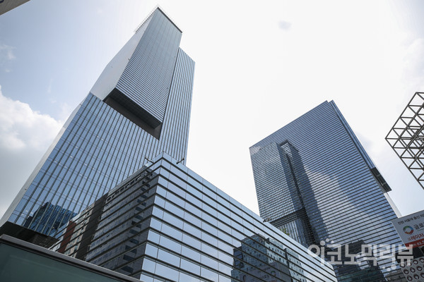 [특징주] 삼성전자, 4개월만에 다시  6만전자