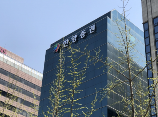 [단독] 김태원 KCGI 대표 한양증권 대주주 승인신청 내년으로 미룰 수 있다