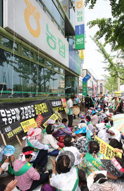 청정지역, 한우 개량축사 웬말이냐