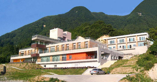 울릉 송담실버타운, 요양보호사 부족