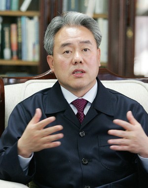 남부권 신공항 재추진 앞장