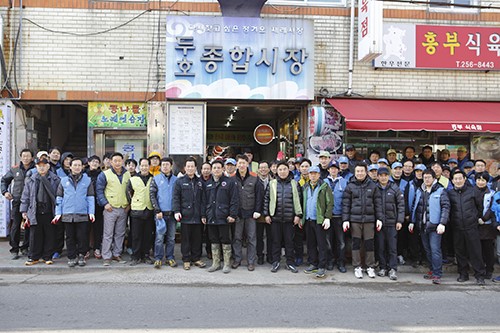 포항 우창동·포스코 선재부, 전통시장 장보기