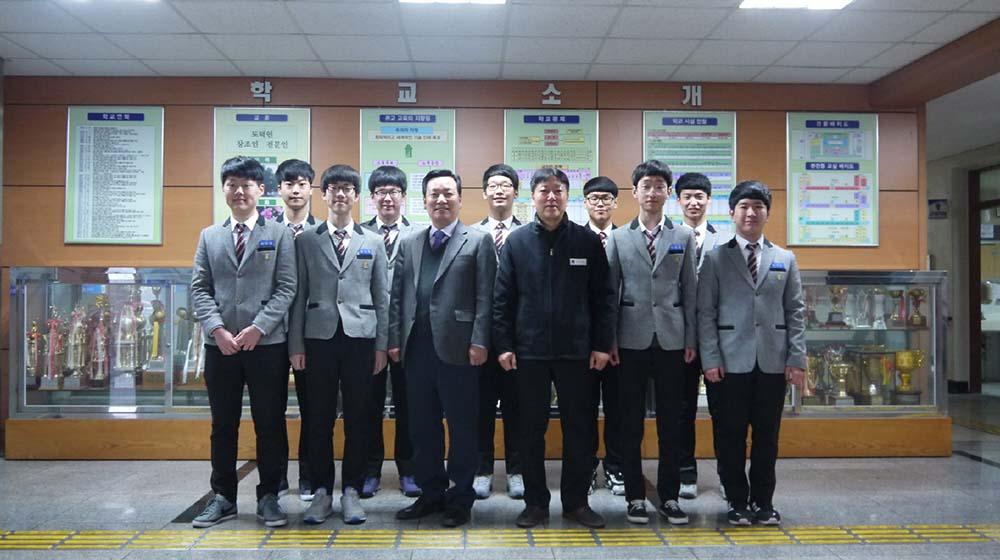 경북기계공고 1학년 9명 우리도 대기업 직원