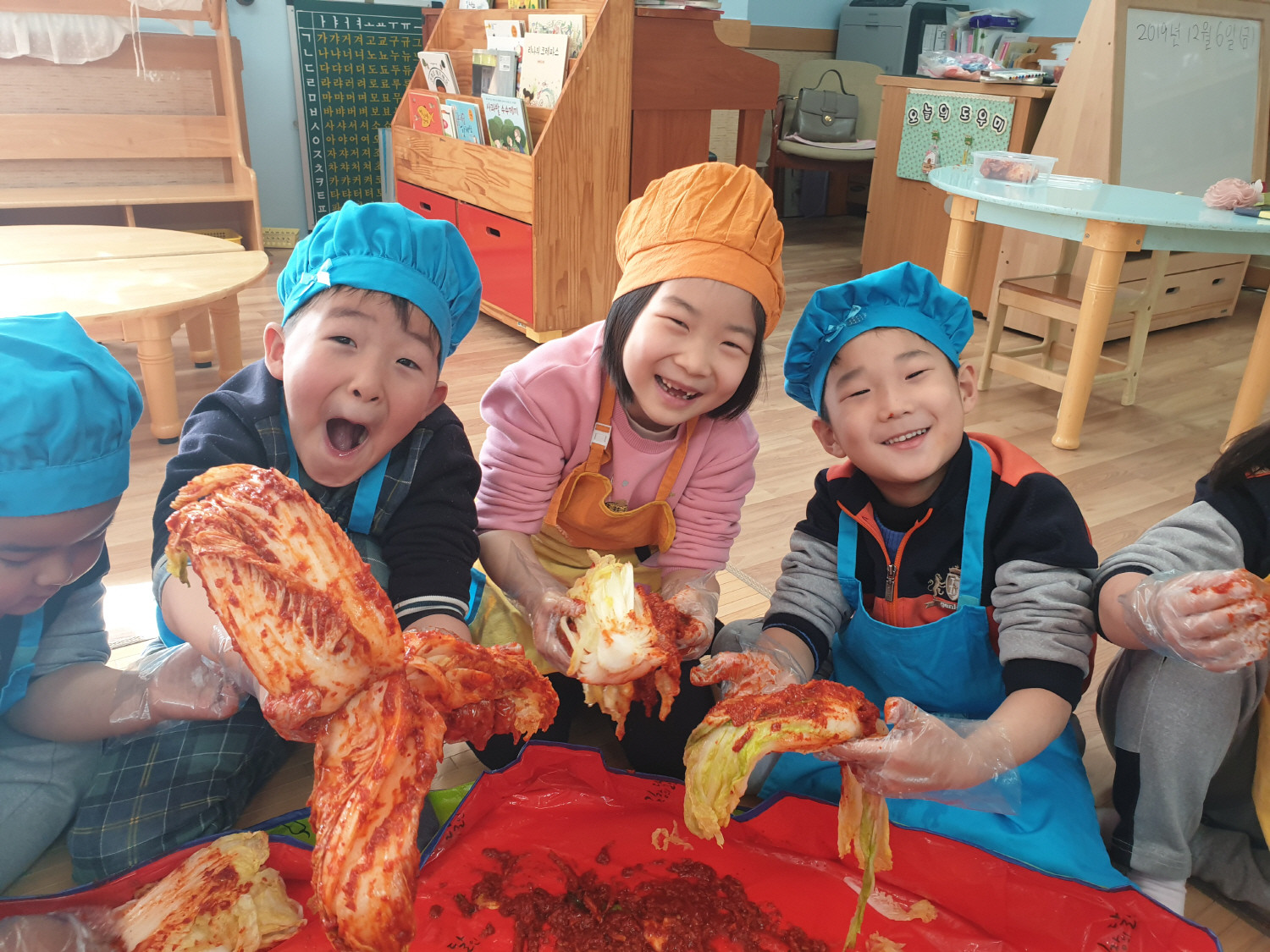 영천신녕초등학교병설유치원, 전통 문화 김장담그기 체험활동 실시