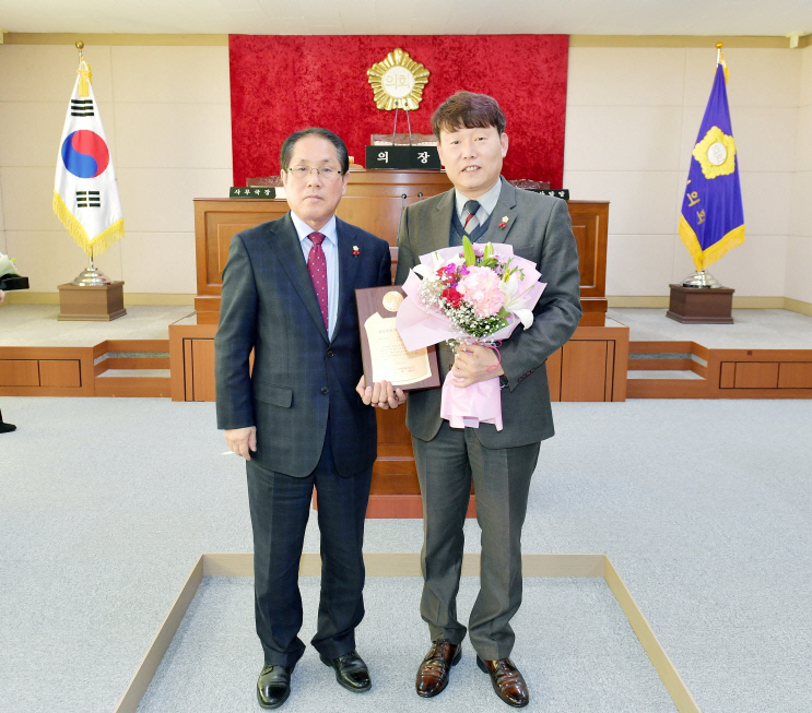 문경시의회 남기호 산업건설위원장, 2019 경북의정봉사대상 수상
