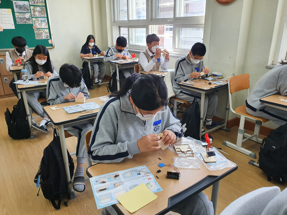 경산 삼성현중, 1학년 217명 대상 전문직업체험 활동