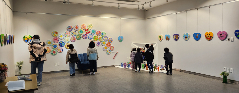 봉화군청 솔향갤러리 연중 전시회, 군민 문화향유 기회 제공 톡톡