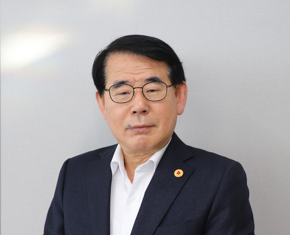 [잠깐 만납시다] 조은기 경북농식품유통교육진흥원장 농식품 유통구조 선진화 원년될 것