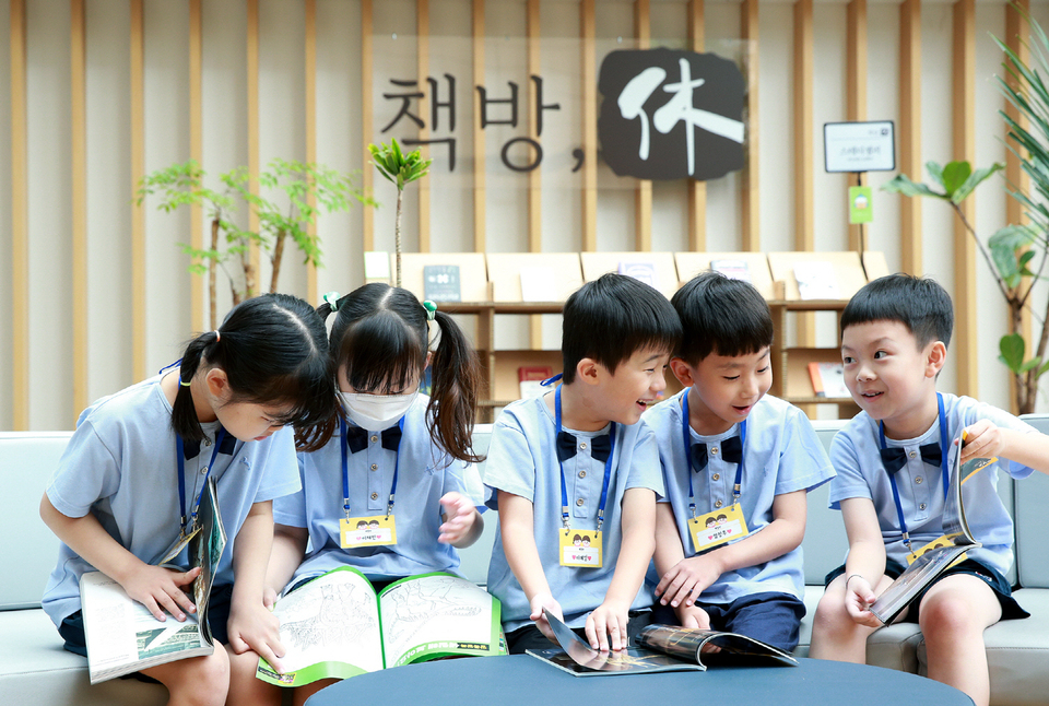 커피향 감도는…DGB대구은행, 수성동 본점 지하에 책방, 休 오픈