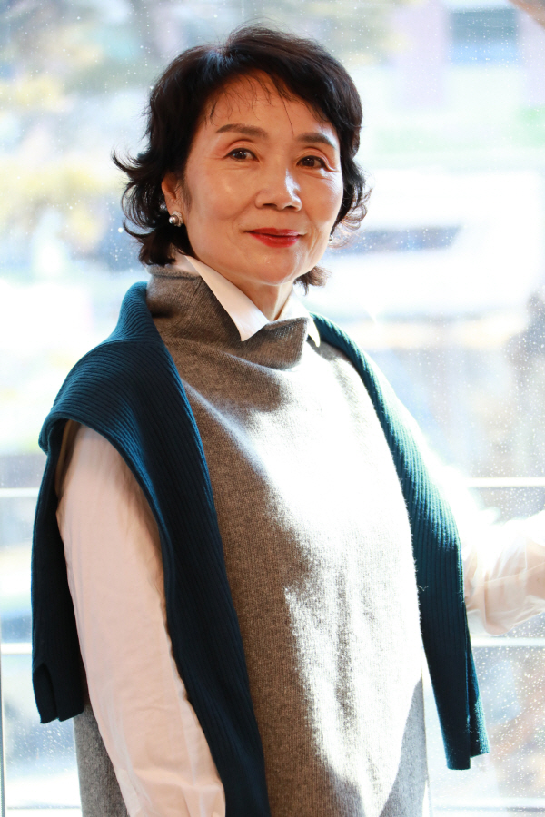 [만나봤습니다] 산야초꽃차 명인 정옥희 소백산야생화연구회 초대회장