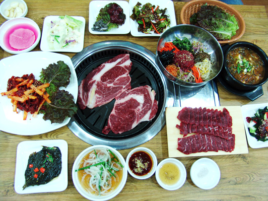 ‘복수한우날고기정육’ - 입에서 살살 녹는 최고급 한우를 부담없이
