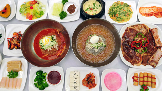 ‘옛날본가 함흥냉면’