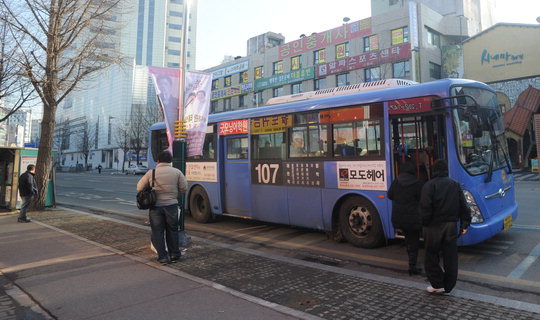 무작정 기다려야 하나