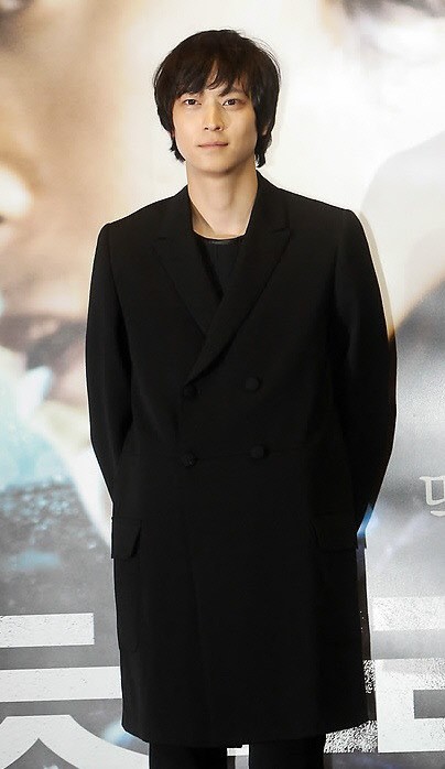 강동원 소집해제 동원이도 오고, 현빈도 오고… 드라마는 뭐보나?