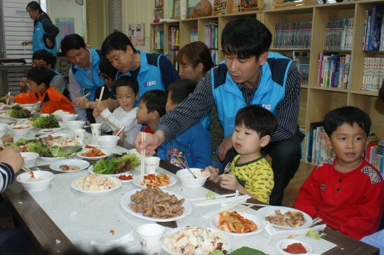 종근당 천안공장, 봉사활동 펼쳐