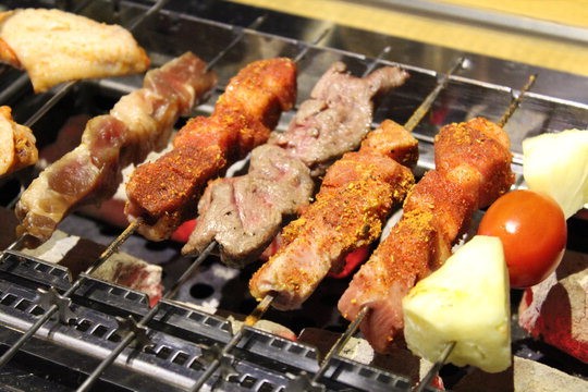 한국인 입맛에 맞춘 양꼬치… 원조 느낌은 그대로