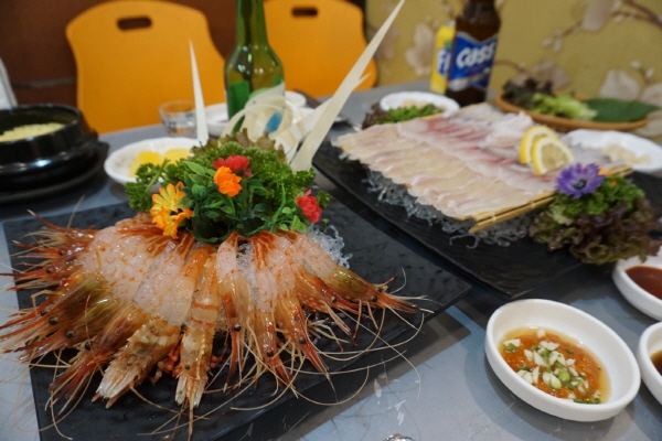 포항 맛집하면, 여기! 불꽃축제 즐기고 영일대 묵돌이에서 랍스타회와 분위기 한잔