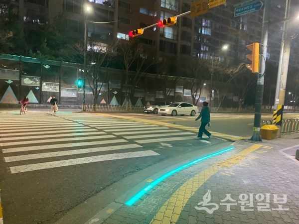 수원시, 어린이보호구역 21곳에 안심 횡단보도 설치
