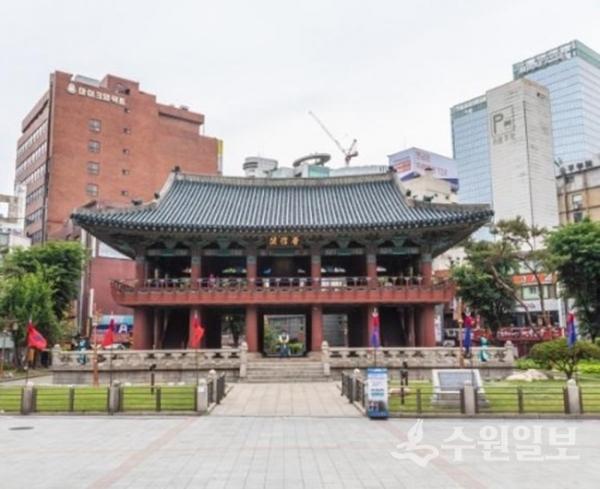 [김충영 수원현미경(15)] 여민각(與民閣)을 만든 뒷이야기