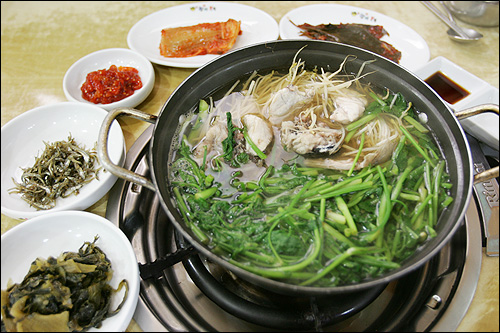[맛집] “이 한그릇이면 몸보신됩니다”-중흥동 `장씨복집’