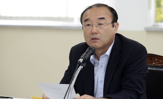 서귀포시장 우근민 지사 지지발언 파문