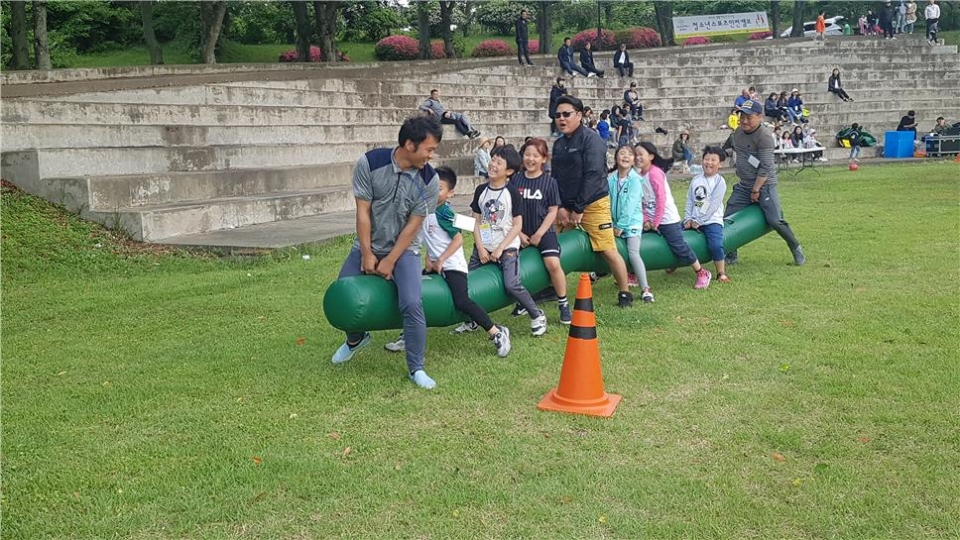 스포츠로 가족사랑 다지세요