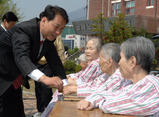 이광재 후보 원주 상애원 방문